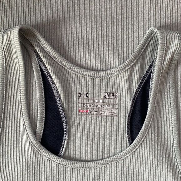 UA Heatgear Fitted Tank - Picture 2 of 5